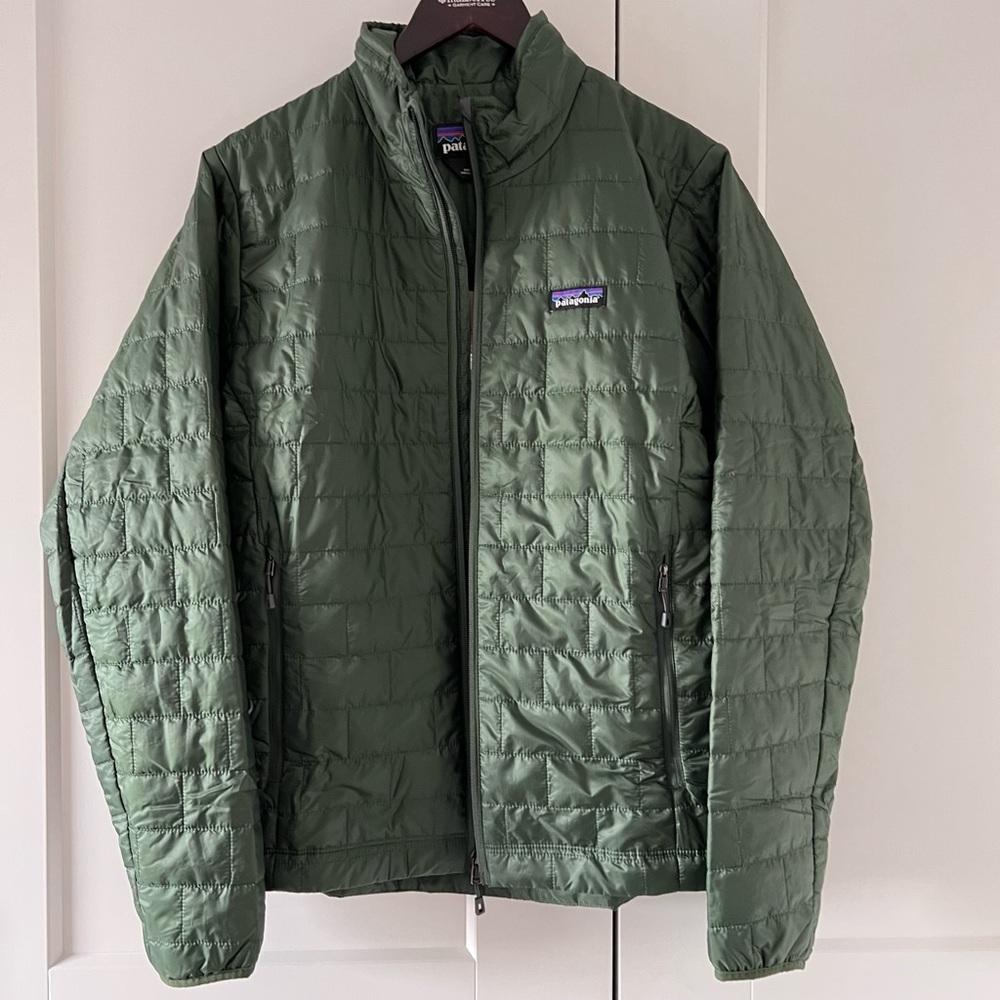 New mens patagonia nano puff jacket small